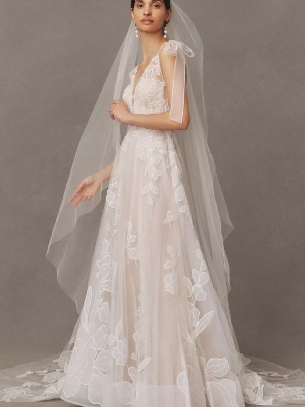 Willowby by Watters Drizzle Wedding Gown Size 8 and 10